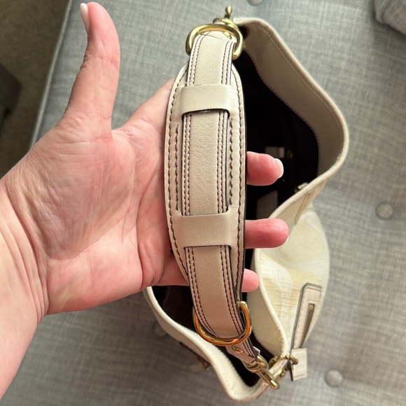 Coach Cream Designer Shoulder Bag - Picture 9 of 9
